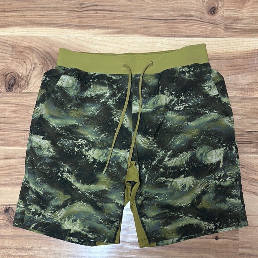 Lululemon Athletica Green Board Shorts Quick-Dry